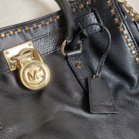 Michael Kors LEATHER Black Over the Shoulder Gold Stitch Purse Handbag - Picture 3 of 7